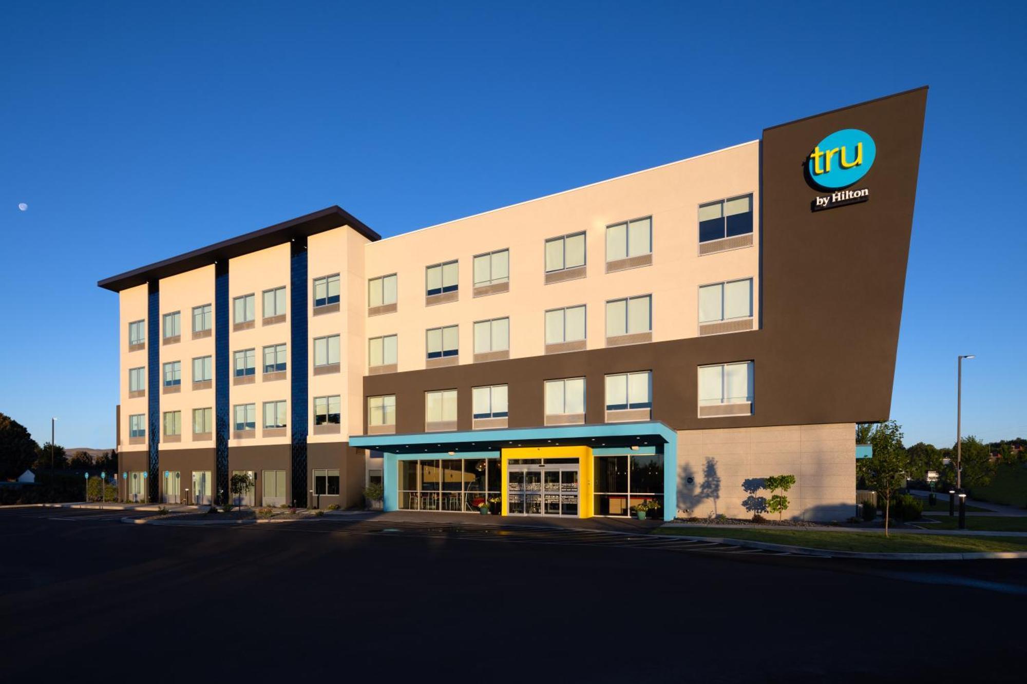 Tru By Hilton Yakima Airport Hotel Kültér fotó